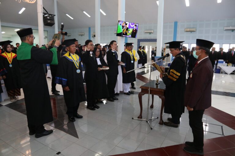 STIKES HANG TUAH SURABAYA LAKSANAKAN  WISUDA ANGKATAN XXXII TA.2025/2026.