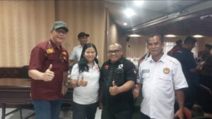 Foto dari kiri ke kanan Ketua Ganjarist, Sekjen BK-NKRI (Yuli), Ketua FKRB (Bang Ateng) Ketua PNB (Lesman)