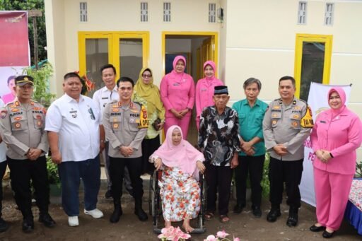 Kapolres Muara Enim Resmikan Bedah Rumah untuk Keluarga M. Teguh