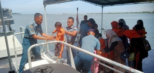 Tumbuhkan Cinta Maritim Sejak Dini, Siswa-Siswi RA&PG Al Azhar Bengkulu Belajar Di Lanal Bengkulu