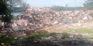 Krisis Sampah di Waduk Cincin : Bau Menyengat Kemacetan dan Armada yang Tak Cukup