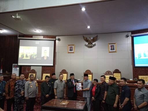 Tegaskan Komitmen Demokrasi, Danlanal Bengkulu Hadiri Sertijab Gubernur Dan Wagub Bengkulu