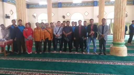 Desri Nago, SH Memberikan Penyuluhan Tentang Pentingnya Pemahaman Hukum di SMAN 13 Palembang