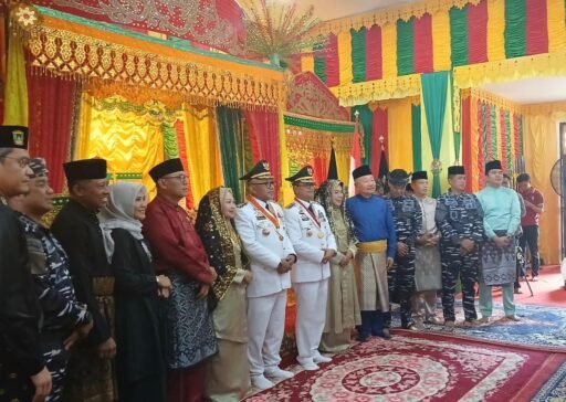 Danlanal Bintan Turut Sambut Walikota Tanjungpinang Dengan Prosesi Tepuk Tepuk Tawar