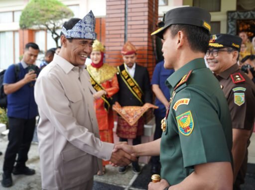 Pangdam II/Sriwijaya Dampingi Mentan Amran Sulaiman Operasi Pasar Murah Di Palembang