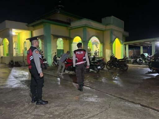 Polres Muara Enim Gelar Patroli untuk Pengamanan Sholat Tarawih