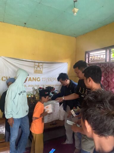 Ramadhan Penuh Berkah, Satreskrim Polres Serang Bagikan Takjil dan Santunan Pada Anak Yatim