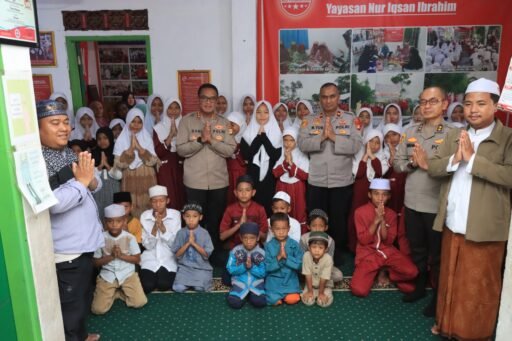 Kapolres Metro Bekasi Kota Dan Polsek Bekasi Utara,memberikan bantuan diYayasan Nur Iqsan Ibrahim.