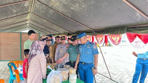 Lanal Simeulue Bersama Kodim 0115/SML Gelar Bazar TNI Dalam Rangka Hari Raya Idul Fitri 1446H/2025
