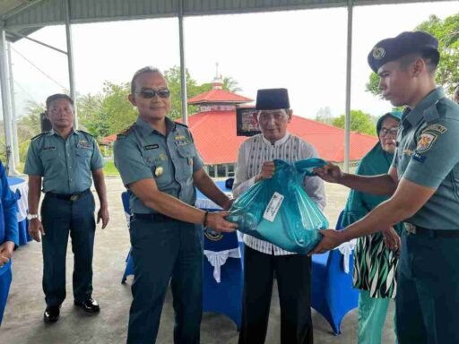 Jelang Hari Raya Idul Fitri 1446H/2025M, Lanal Dabo Singkep Gelar Bazar Murah TNI AL