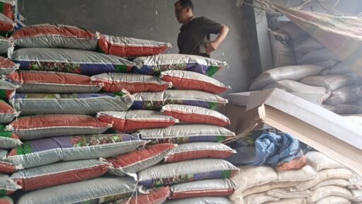 Gudang Distributor Pupuk di Sungai Lilin Digerebek: Pupuk Cap GARUDA dan Dugaan Kebal Hukum “MF”