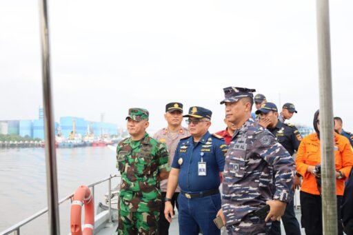 Pastikan Keamanan Perairan Dumai Jelang Idul Fitri, Lanal Dumai Gelar Patroli & Peninjauan Bersama