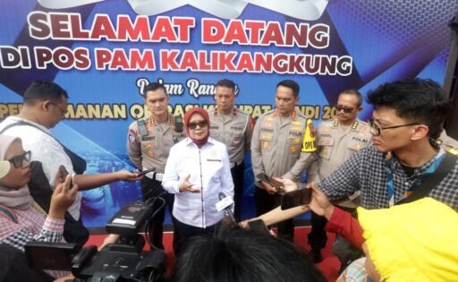 Kunjungi Posko Terpadu GT Kalikangkung, Kompolnas Apresiasi Kesiapan Pengamanan Mudik Polda Jateng