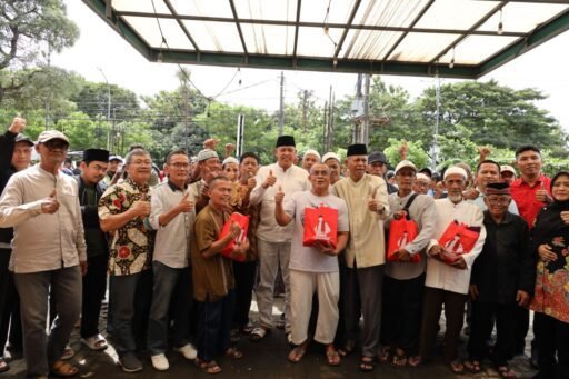 Secara Simbolis, Wali Kota Serahkan Bantuan Beras Untuk Para Marbot