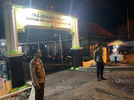 Polsek Tanjung Raja Gelar Patroli dan Pengamanan Sholat Tarawih di Bulan Ramadhan