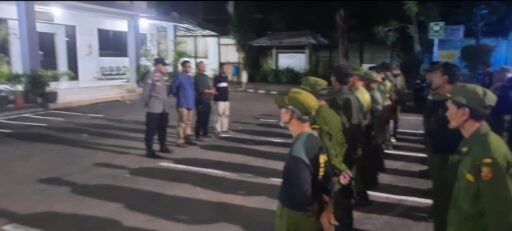 Apel Linmas Kel. Cikiwul Antisipasi Ramadhan Menjelang Sahur