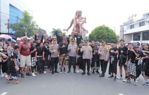 Kapolda NTB Dukung Tradisi dan Keberagaman Budaya Pada Pawai Ogoh-Ogoh