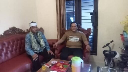 KETUM AMPUH (M HADI SUSANDRA LUBIS) BERADA DI PALUTA DISAMBUT BAIK OLEH KETUA DPC AMPUH PALUTA