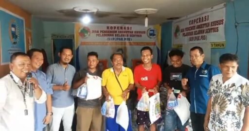 Koperasi JPAK PBS Bagikan 200 Paket Sembako Lebaran dan Kartu BPJS Ketenagakerjaan