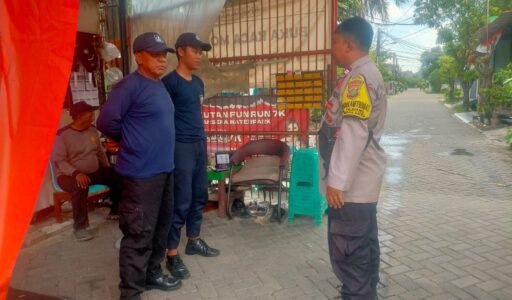 Sosialisasi 110 Bhabinkamtibmas Kepada Petugas Security Perum HO Rt. Kota Bekasi
