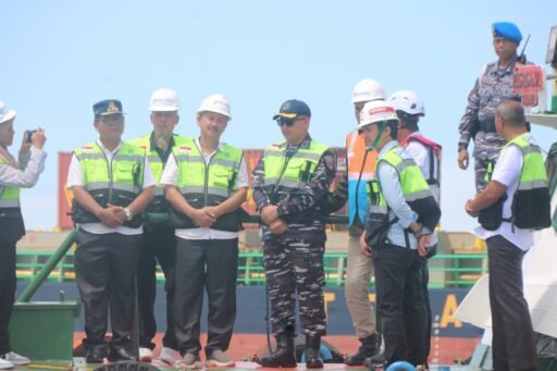 Lanal Bengkulu Dukung Penanganan Alur Pelabuhan Pulau Baai Bengkulu