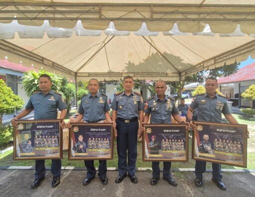 Danlanal Bintan Melepas Empat Orang Perwira Dalam Rangka Mutasi Reguler