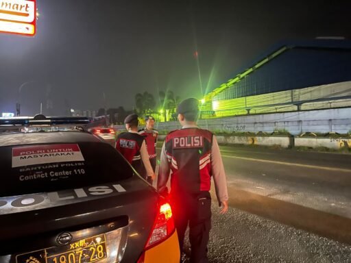 Antisipasi Gangguan Kamtibmas, Unit Patroli Satsamapta Polres Serang Gelar Blue Light Patrol
