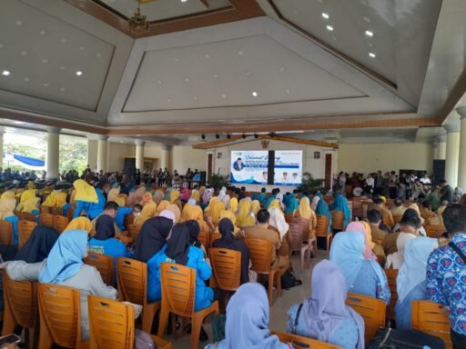 KUNJUNGAN MENTERI KEPENDUDUKAN DAN KEPALA BKKBN, KAPOLSEK INDRALAYA PIMPIN PELAKSANAAN PENGAMANAN