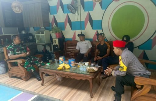 Antisipasi Gangguan Kamtibmas Kelurahan Jati Waringin Bersama TNI-Polr