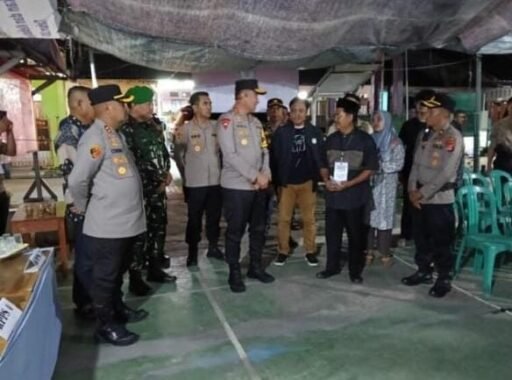 Pastikan Kesiapan PSU, Kapolda dan Kapolres Serang Cek TPS