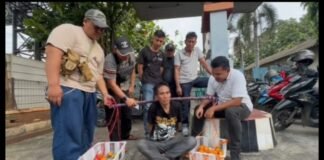 Pelaku curanmor diamankan di Polsek Cikarang Barat dengan bermodus penjual buah