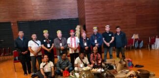 Ritual Adat Ngalajukan Digelar Tengah Malam, DAD Pontianak Serahkan Hasil Panen secara Sakral