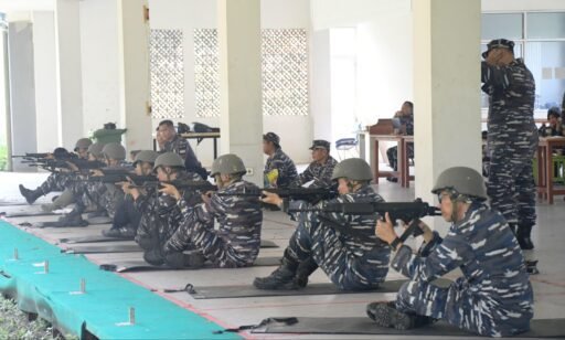 Pelihara Profesionalisme Prajurit, Lanal Palembang Gelar Latihan Menembak
