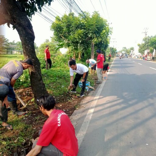Pemdes Campaka Purwakarta Gelar Kegiatan Ngosrek, Dukung Program Bupati Om Zein
