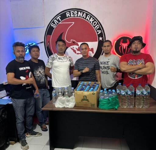 Polres Bitung Razia Minuman Beralkohol Tanpa Izin, Puluhan Botol Cap Tikus Diamankan