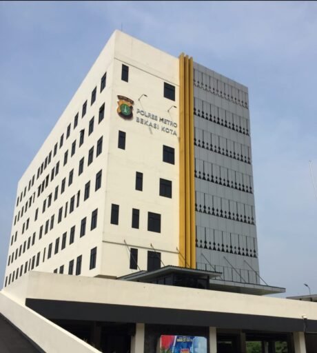 Satresnarkoba Polres Metro Bekasi Kota Berhasil Ungkap Kasus Ganja 502Gram Dua Tersangka diamankan