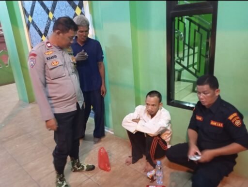 Sinergi TNI-POLRI, PSM, dan Warga Evakuasi ODGJ di Kelurahan Cimuning dengan Humanis dan Aman