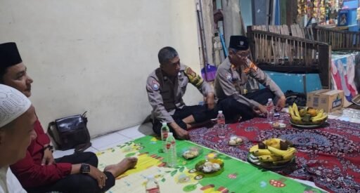Bhabinkamtibmas Hadir Pengajian Yasin dan Tahlil Warga Kelurahan Bintara Jaya