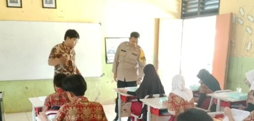 Peduli Polri Kelurahan Mustikasari Memantau Program Presiden