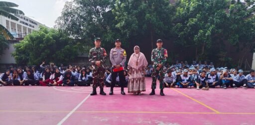 Sinergitas TNI-Polri Melaksanakan Sosialisasikan SMKN 12 Kota Bekasi