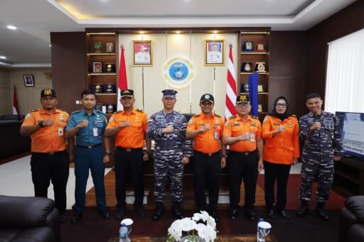 Perkuat Kerjasama&Sinergi Operasi Kemanusiaan, Danlanal Dumai Sambut Kepala KantorSAR Pekanbaru