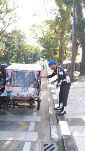 Denpom I/5 Medan Berbagi di Hari Jum’at