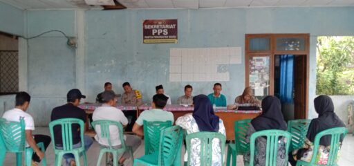 Kepala Desa bersama BPD Desa Resmi menandatangani APBDes Suka Bumi Tahun 2025.