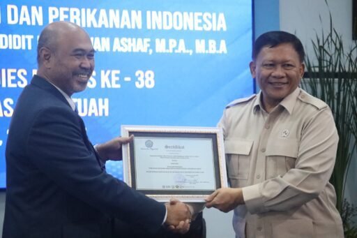 Rayakan Dies ke-38, Lantamal V Hadir Dalam Studium Generale UHT 2025