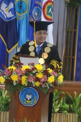 Stikes Hang Tuah Surabaya Gelar Wisuda XXX Sarjana Keperawatan dan Pelantikan Profesi Ners