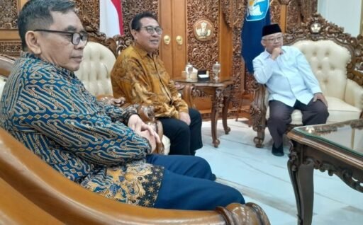 Ketua Umum SMSI Bersama Pengurus Pusat Audiensi dengan Mendikdasmen