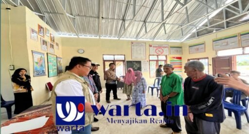 Pekon SukarajaSalurkan BLT-DD Kepada 9 KPM