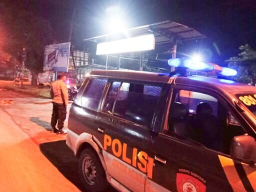 Antisipasi Kriminal Dan Cegah,Tangkal 3C Polsek Ngimbang Gencar Patroli Blue Light Di Malam Hari