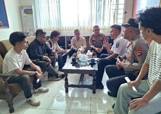 Kapolsek Selaparang Amankan Aksi Hearing Aliansi Pendidikan Inklusif di Dinas Dikbud dan DPRD NTB