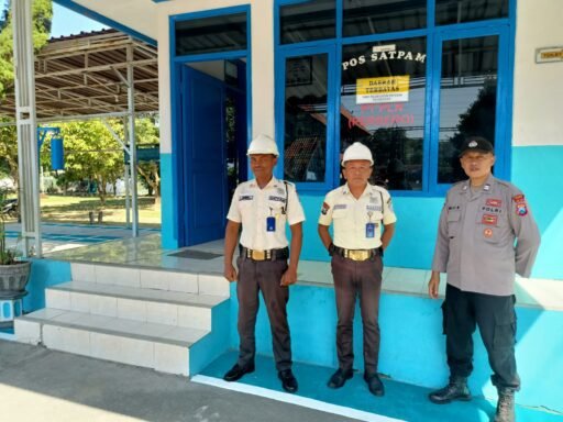 Polsek Ngimbang Giat Patroli Obyek Vital Cegah Kriminalitas Dan Tangkal 4C Di Wilayah Ngimbang